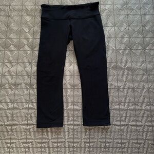 Lululemon Black Capri Leggings size 6